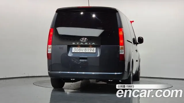 Hyundai Staria 2023 thumb 4
