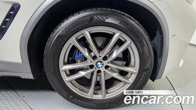 BMW X4 2021 thumb 5