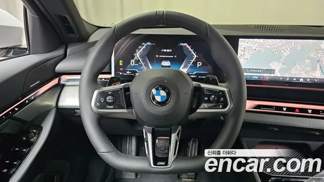 BMW 5-Series 2025 thumb 12