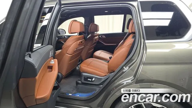 BMW X7 2024 thumb 10