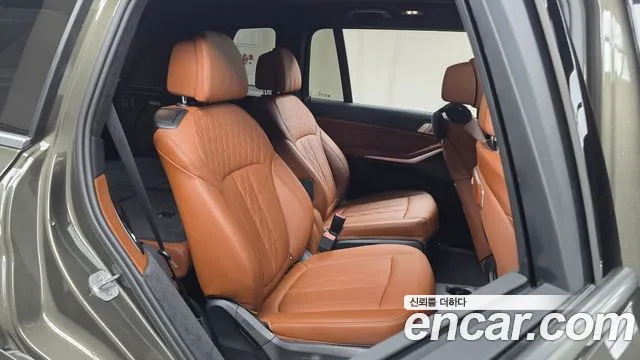 BMW X7 2024 thumb 11