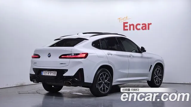 BMW X4 2022 thumb 2