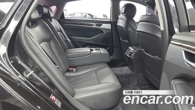 Genesis G80 2018 thumb 12