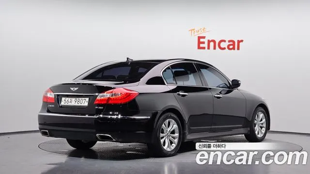Hyundai Genesis 2011 thumb 2
