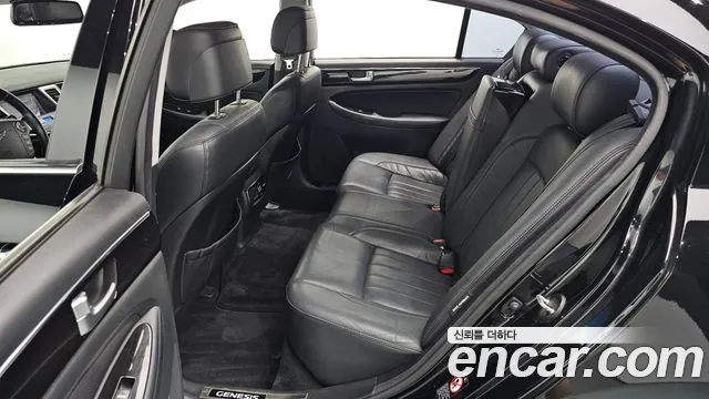 Hyundai Genesis 2011 thumb 11