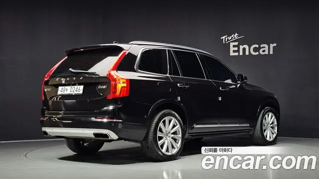 Volvo XC90 2016 thumb 2