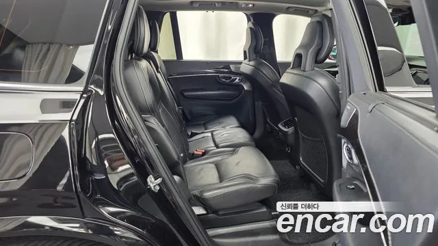 Volvo XC90 2016 thumb 12