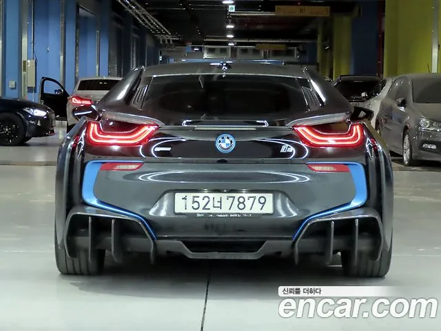 BMW i8 2015 thumb 3