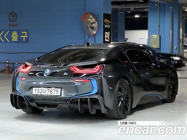 BMW i8 2015 thumb 4