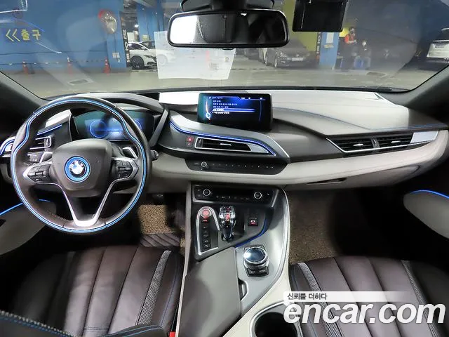 BMW i8 2015 thumb 5