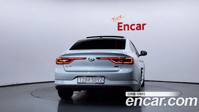 Renault-KoreaSamsung Megane 2017 thumb 4