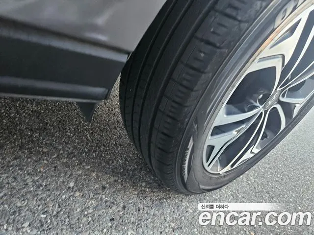Hyundai Santa Fe 2018 thumb 5