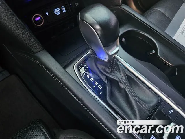 Hyundai Santa Fe 2018 thumb 9