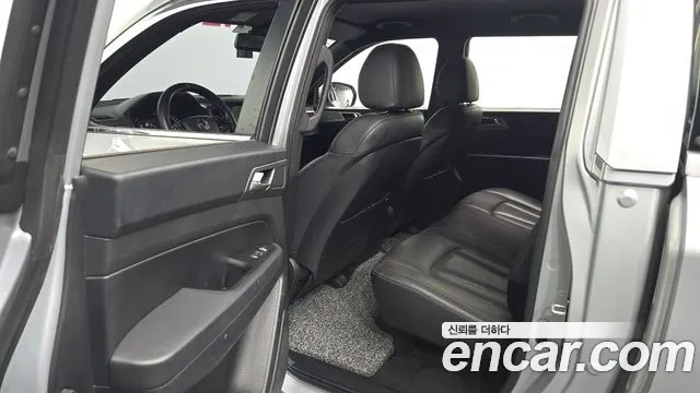 KG_Mobility_Ssangyong Rexton 2019 thumb 11