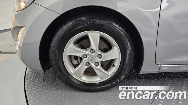 Hyundai Avante 2014 thumb 4