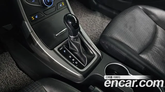 Hyundai Avante 2014 thumb 8