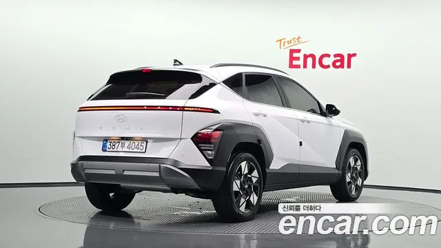 Hyundai Kona 2025 thumb 2