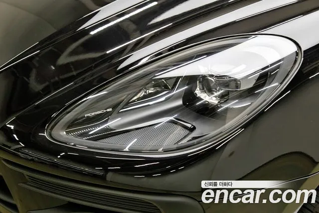 Porsche Macan 2020 thumb 5