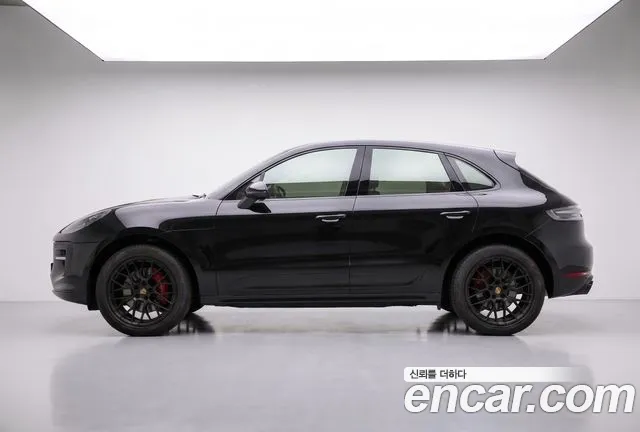 Porsche Macan 2020 thumb 12