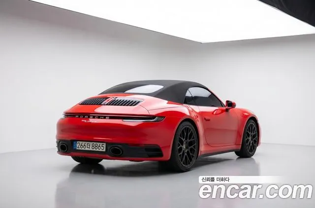 Porsche 911 2022 thumb 5