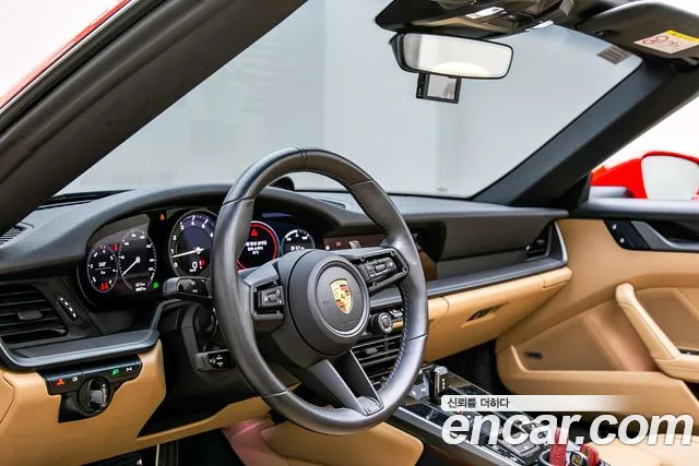 Porsche 911 2022 thumb 10