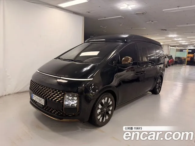 Hyundai Staria 2024 thumb 2