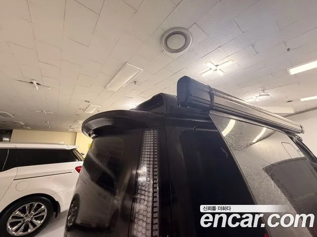 Hyundai Staria 2024 thumb 3