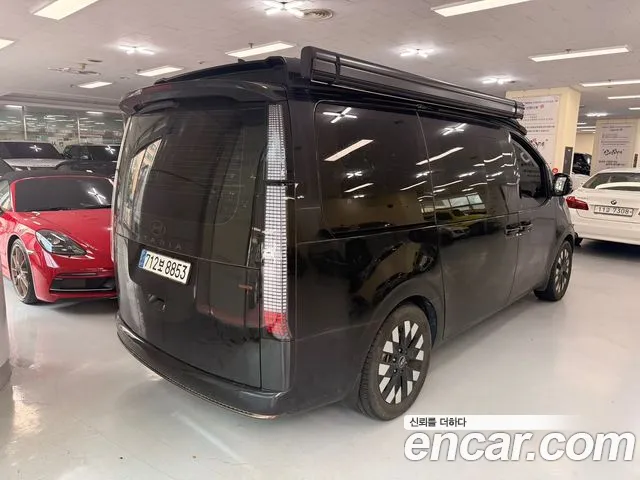 Hyundai Staria 2024 thumb 11