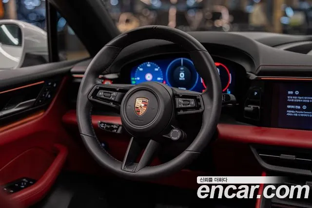 Porsche Macan 2025 thumb 8