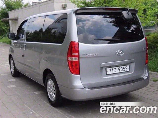 Hyundai Starex 2016 thumb 4