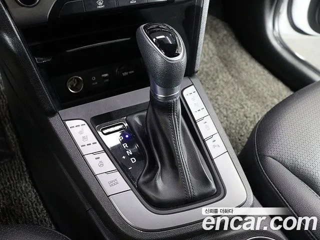 Hyundai Avante 2018 thumb 10