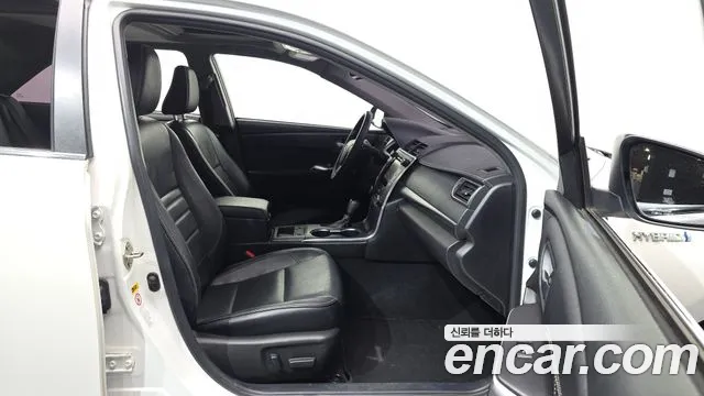 Toyota Camry 2017 thumb 11