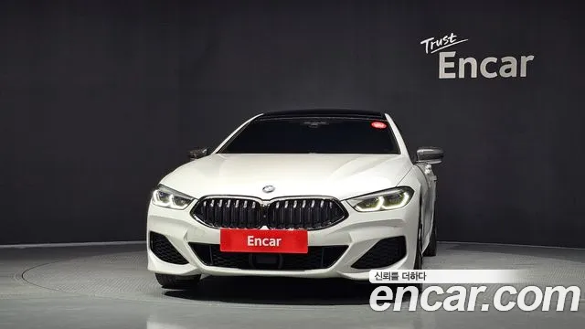 BMW 8-Series 2021 thumb 3
