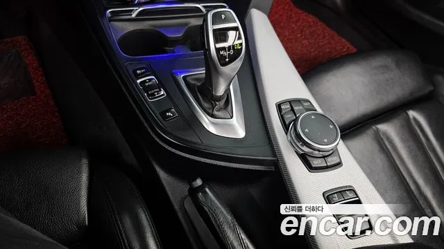 BMW 4-Series 2017 thumb 9
