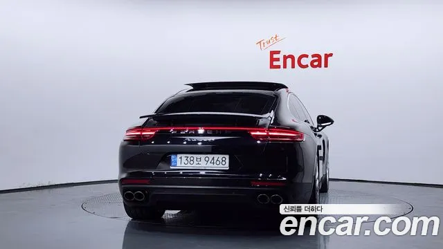 Porsche Panamera 2017 thumb 4