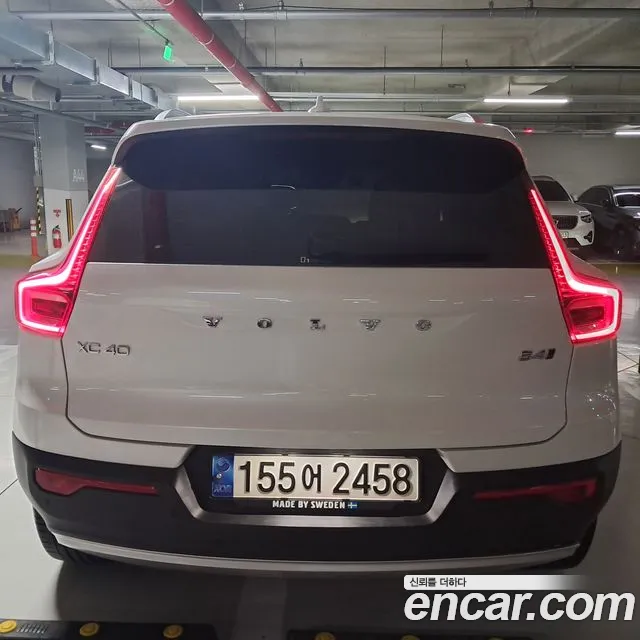 Volvo XC40 2021 thumb 2