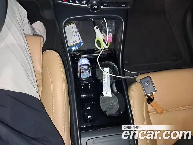 Volvo XC40 2021 thumb 8