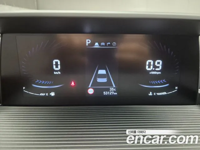 Hyundai Staria 2023 thumb 8