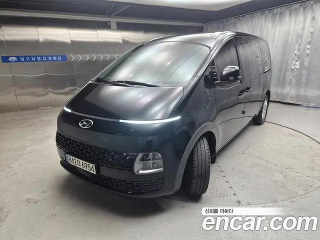 Hyundai Staria 2023 thumb 11
