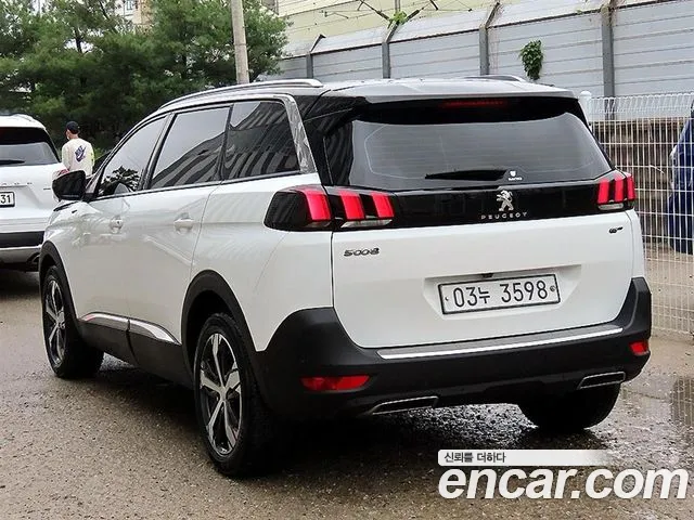 Peugeot 5008 2019 thumb 3