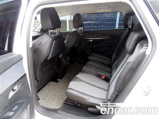 Peugeot 5008 2019 thumb 6