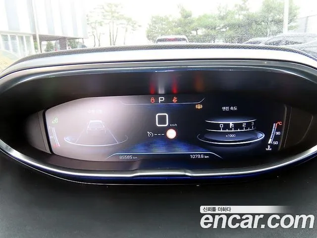 Peugeot 5008 2019 thumb 9