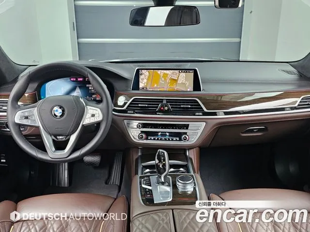 BMW 7-Series 2020 thumb 7