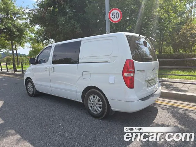 Hyundai Starex 2016 thumb 4