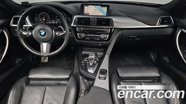 BMW 3-Series 2018 thumb 6