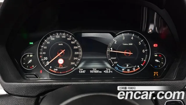 BMW 3-Series 2018 thumb 7