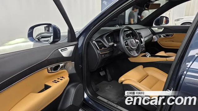 Volvo XC90 2022 thumb 10