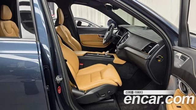 Volvo XC90 2022 thumb 11