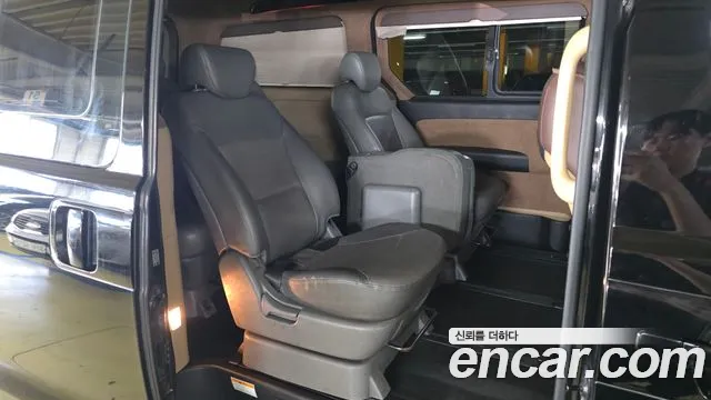 Hyundai Starex 2015 thumb 11