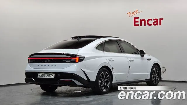Hyundai Sonata 2023 thumb 2